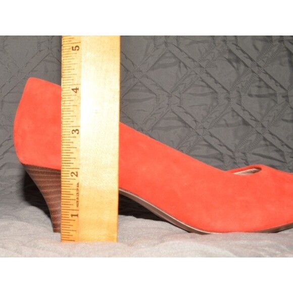 Clarks Collection Adriel Viola Red Suede Pumps Heels Size 6.5M Women 2" Heel - Picture 9 of 9
